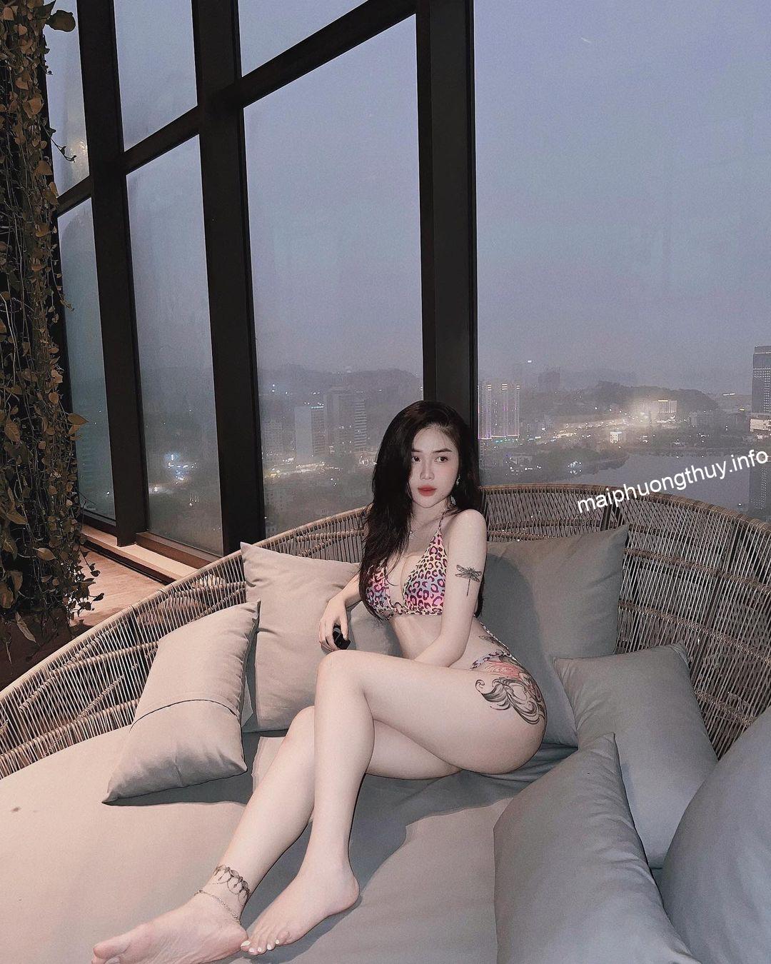 Ảnh Hồ Anh Thư mặc bikini tạo dáng cực sexy